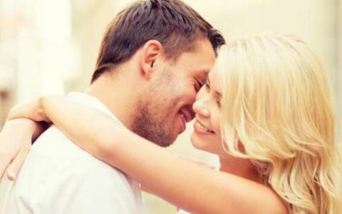 学会营造浪漫和惊喜的12种方式，让女友感受到浪漫的氛围